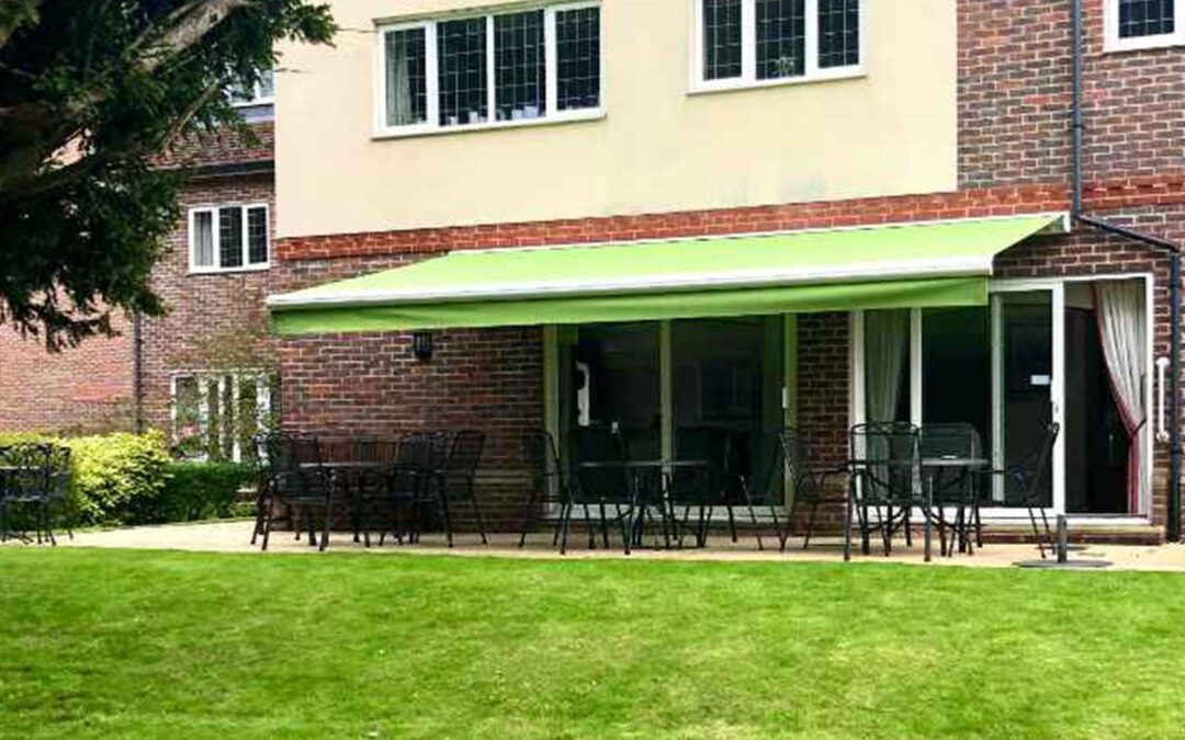 5 Benefits of Upgrading to Electric Awnings